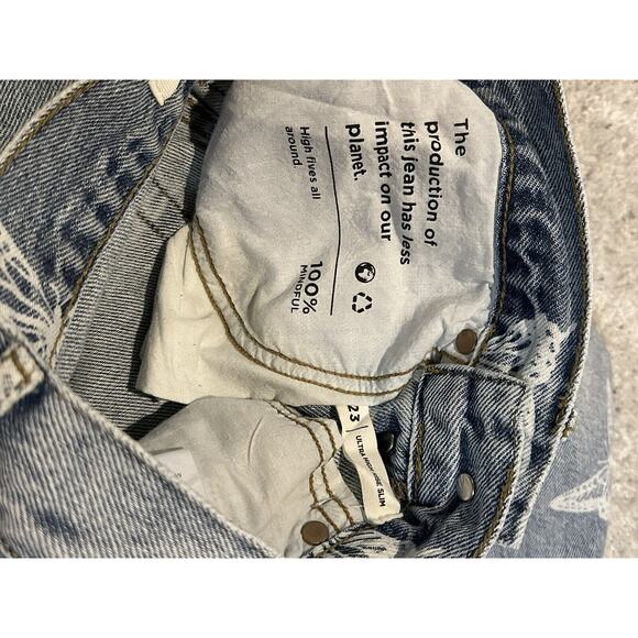 Pacsun Girls Ultra High-Rise Slim White Butterfly Jeans 23 Small - Picture 4 of 8